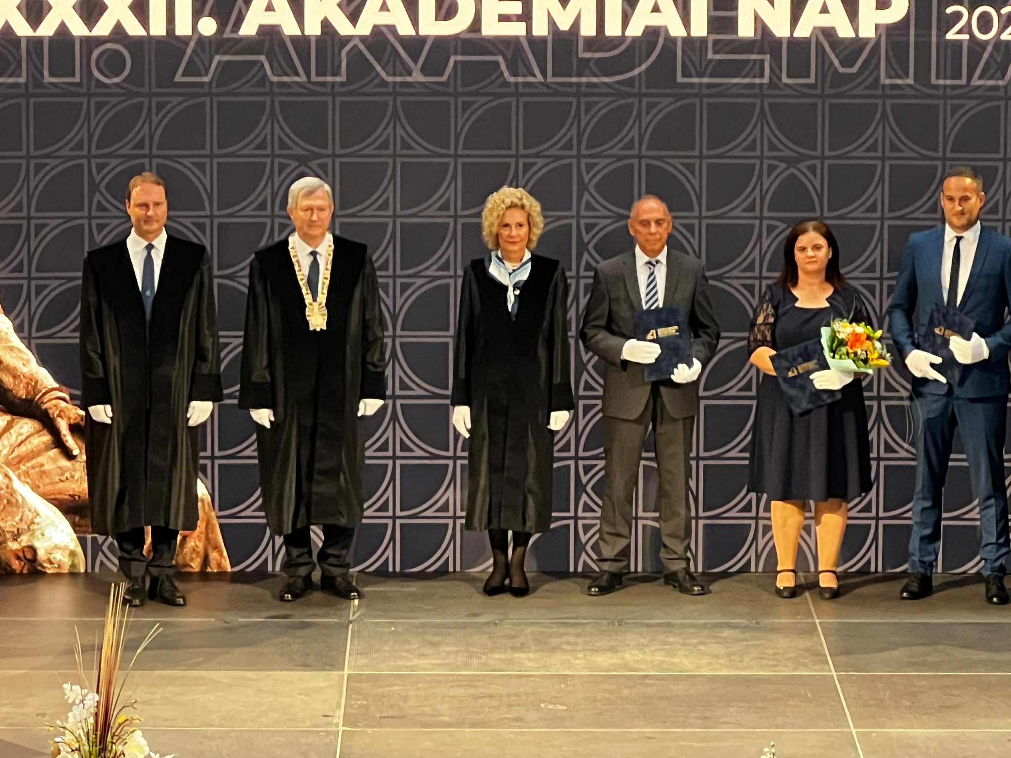 SzR Rita_színpadon.jpg